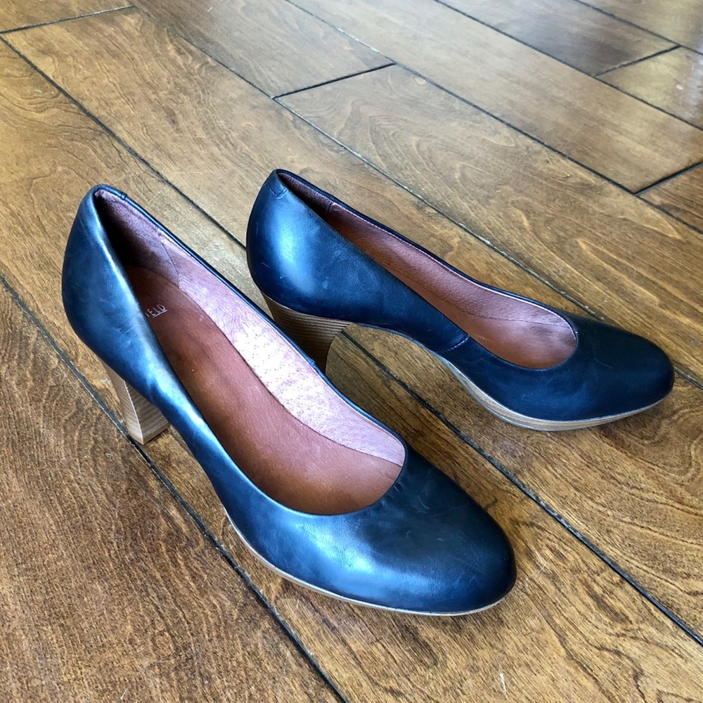 Heels - Picture 2 of 8